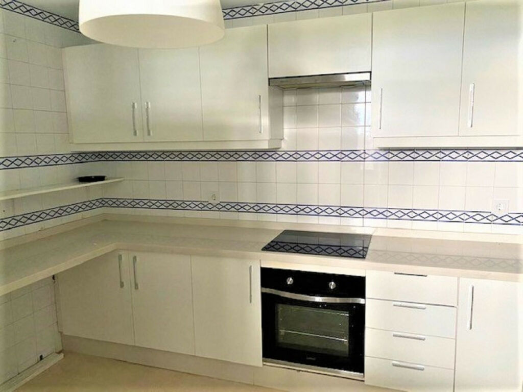 Middle Floor Apartment Guadalmina Alta Málaga - image 13