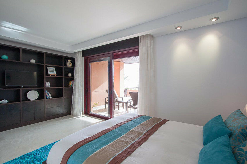Middle Floor Apartment Puerto Banús Málaga - image 12