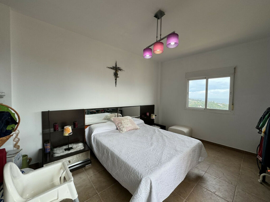 Detached Villa Sotogrande Cádiz - image 12