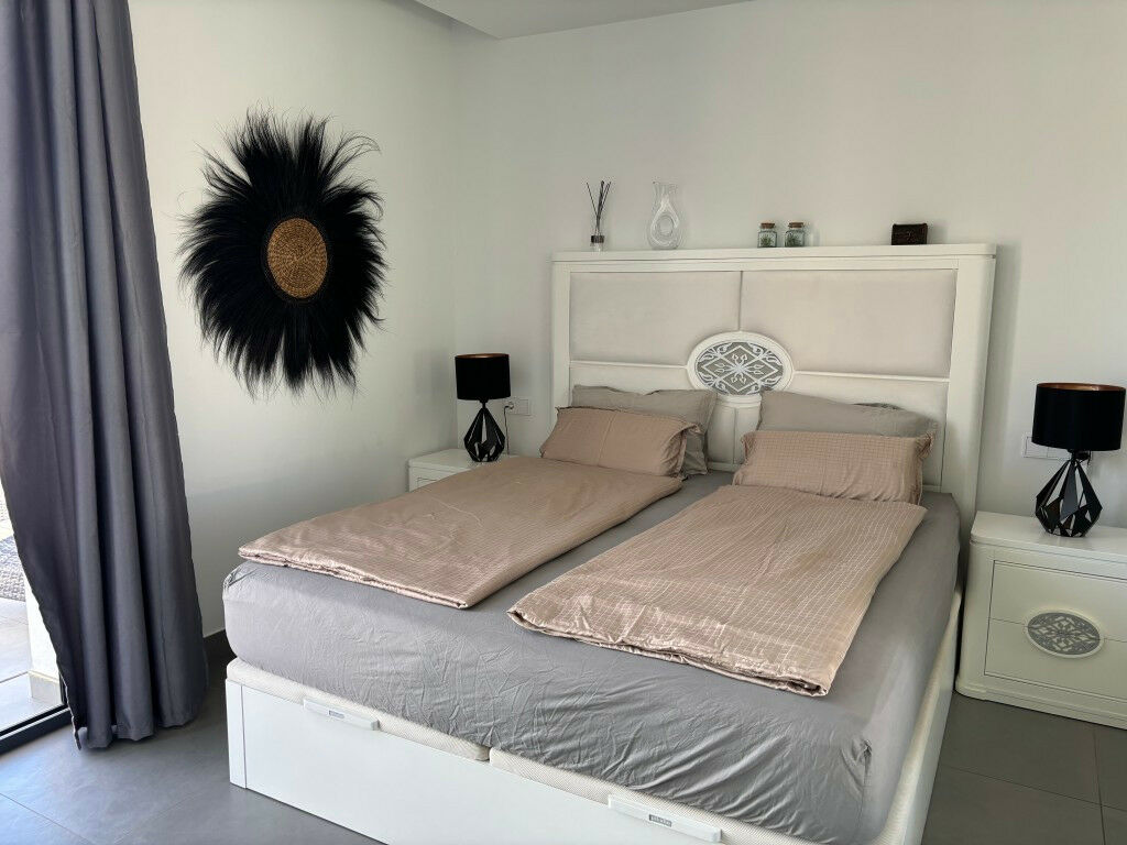 Penthouse Higueron Málaga - image 12