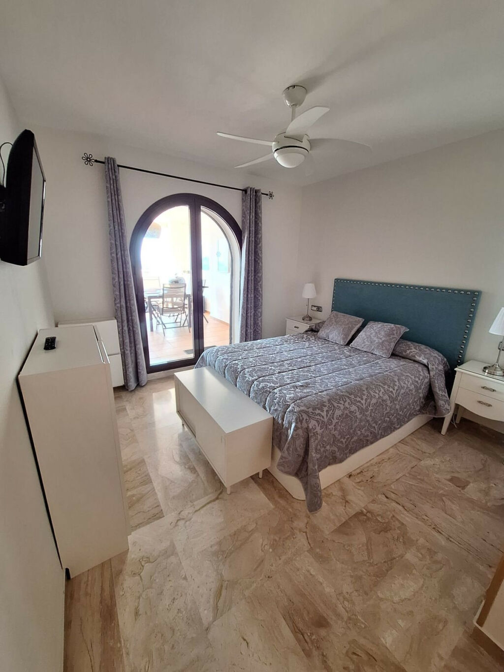 Middle Floor Apartment Doña Julia Málaga - image 12