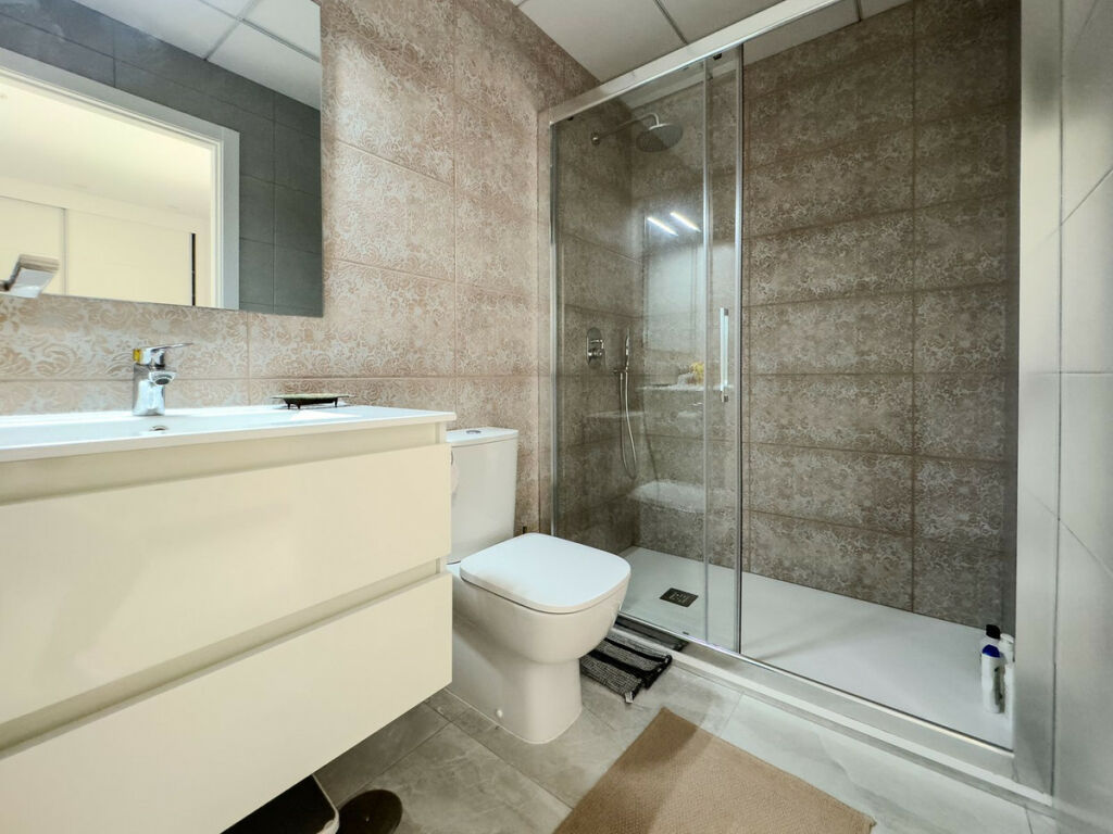 Top Floor Apartment Torrevieja Alicante - image 12