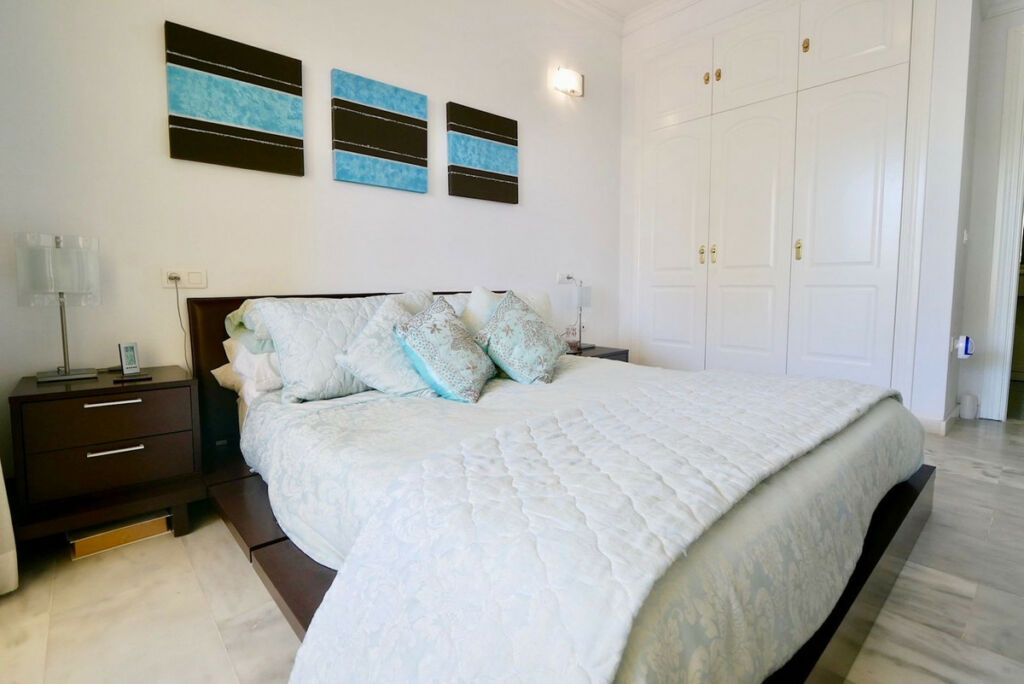 Ground Floor Apartment Calahonda Málaga - image 12