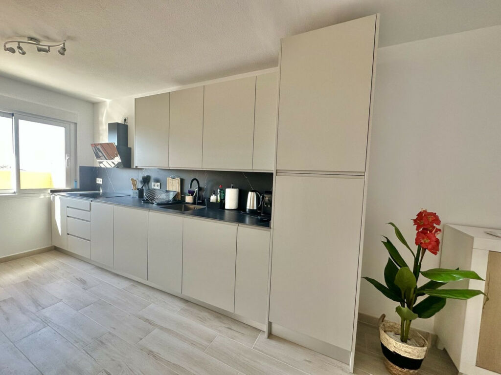 Middle Floor Apartment Calahonda Málaga - image 12