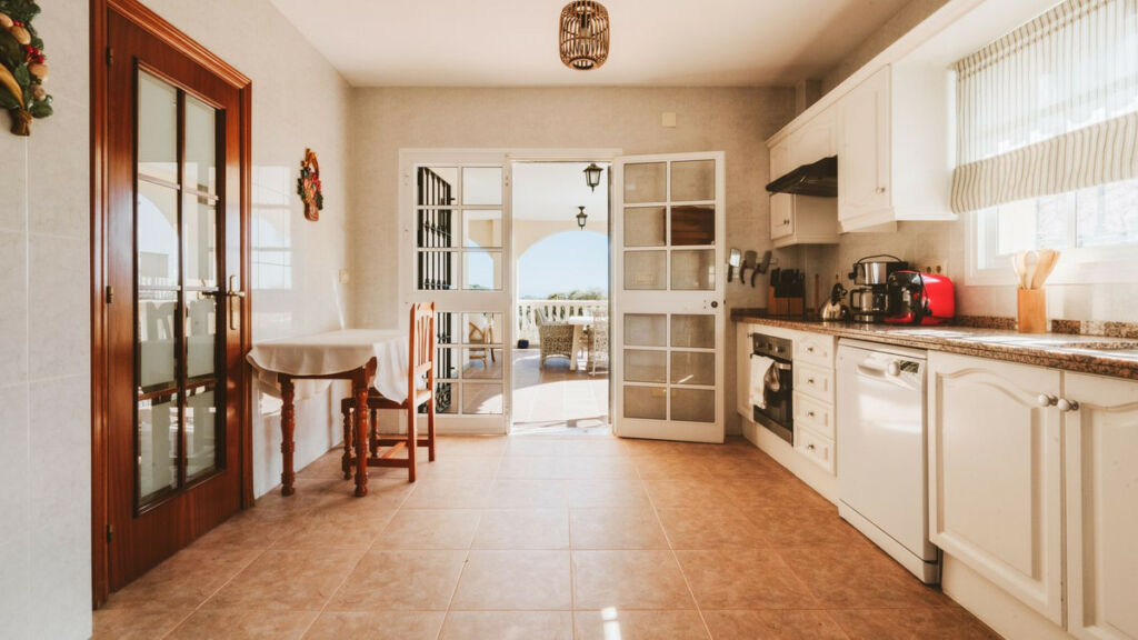 Detached Villa Marbella Málaga - image 12