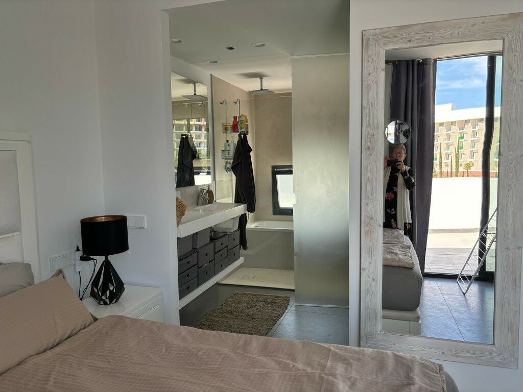 Penthouse Higueron Málaga - image 13