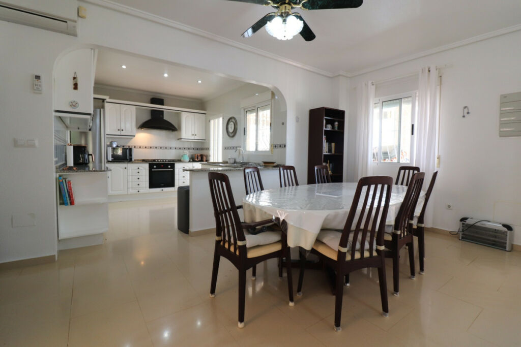 Detached Villa Algorfa Alicante - image 16