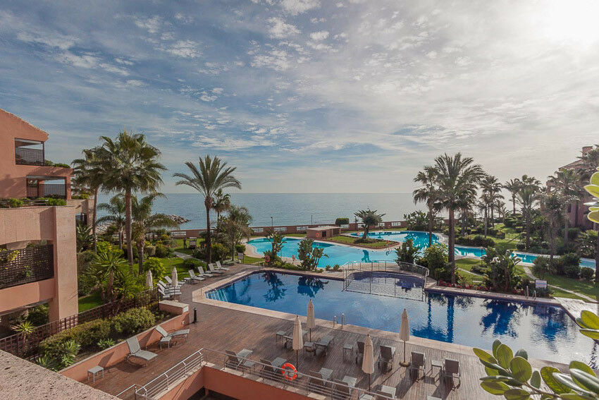 Middle Floor Apartment Puerto Banús Málaga - image 13