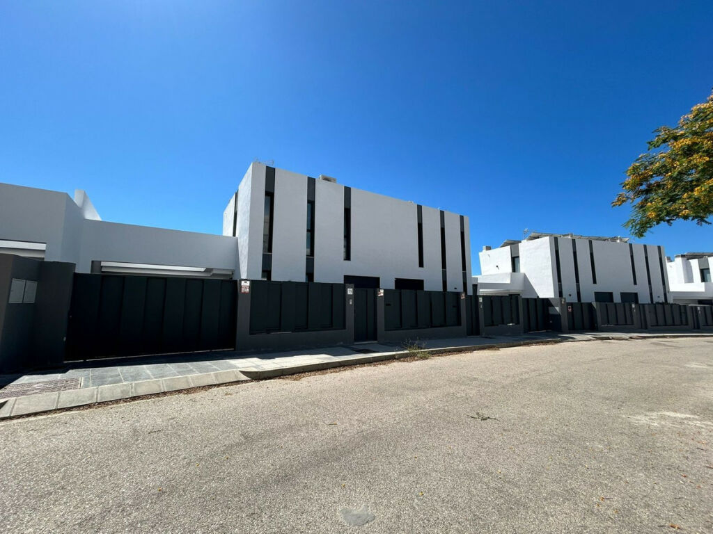 Semi-Detached House Torre del Mar Málaga - image 14