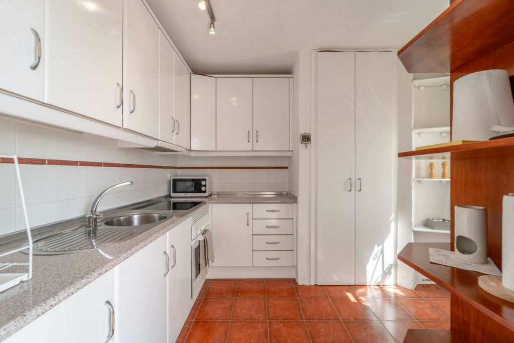 Penthouse Calahonda Málaga - image 14