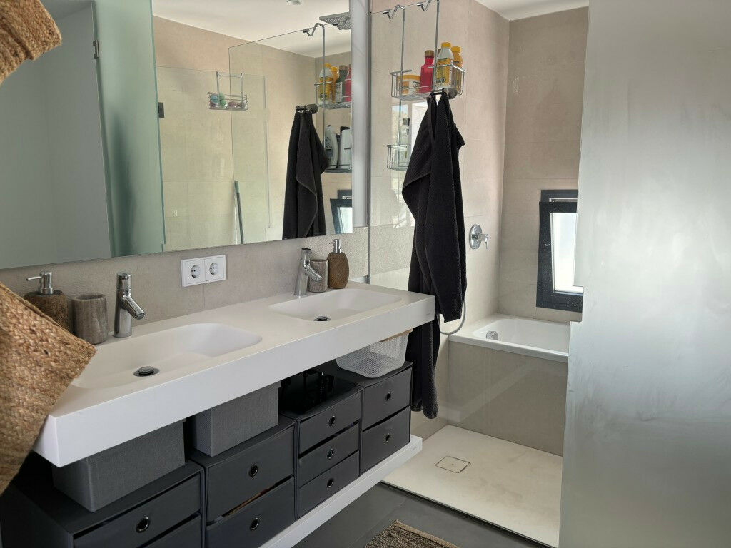 Penthouse Higueron Málaga - image 14