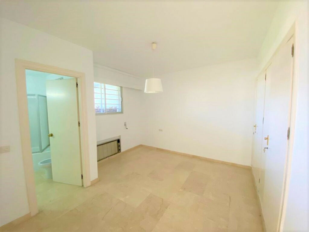 Middle Floor Apartment Guadalmina Alta Málaga - image 15