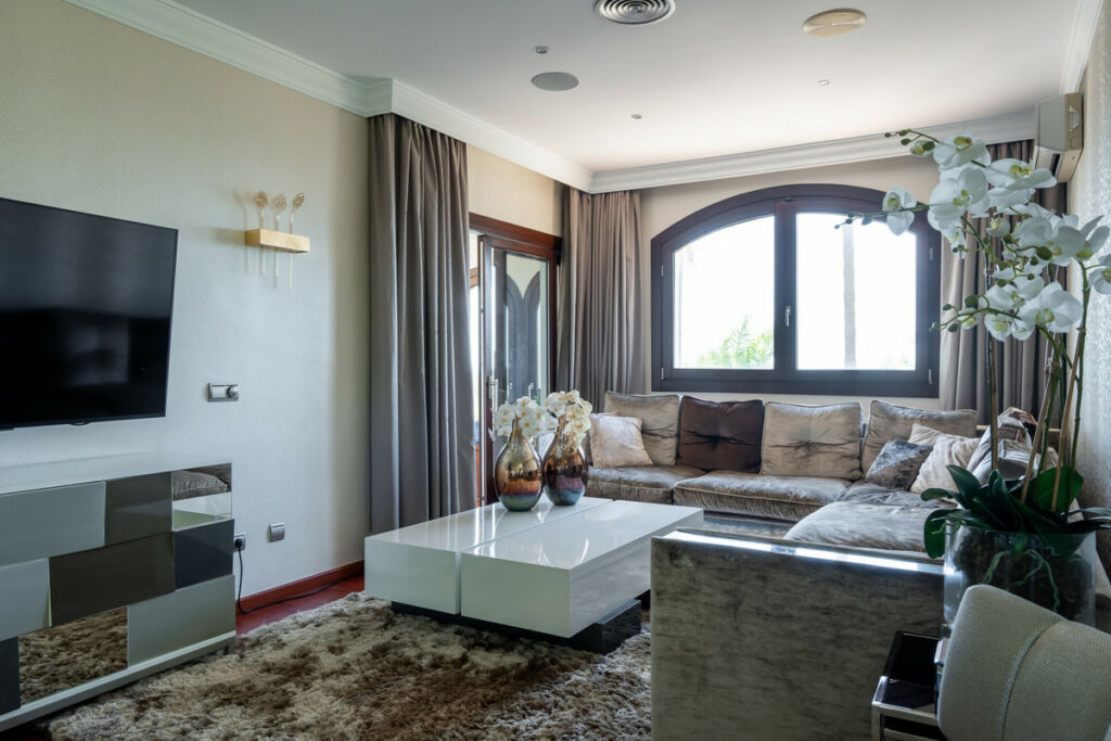 Detached Villa Hacienda Las Chapas Málaga - image 15