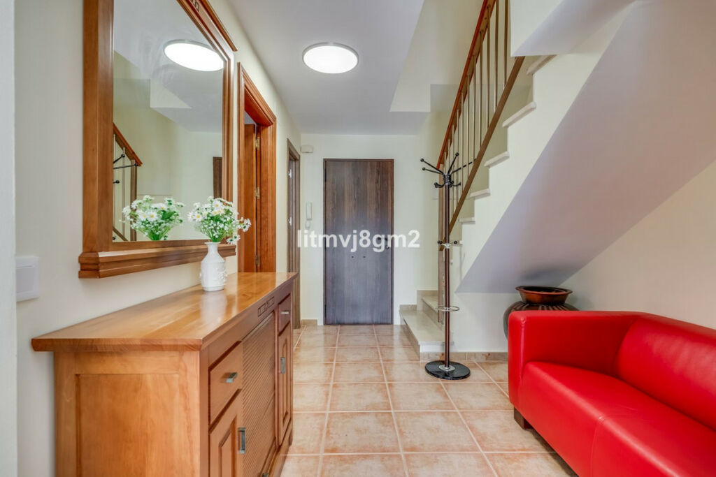 Townhouse Calahonda Málaga - image 14