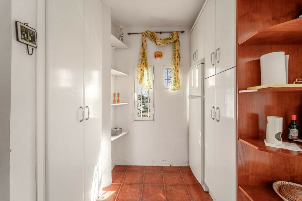 Penthouse Calahonda Málaga - image 15