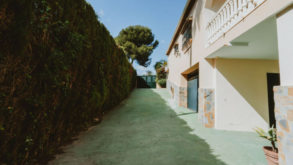 Detached Villa Marbella Málaga - image 15