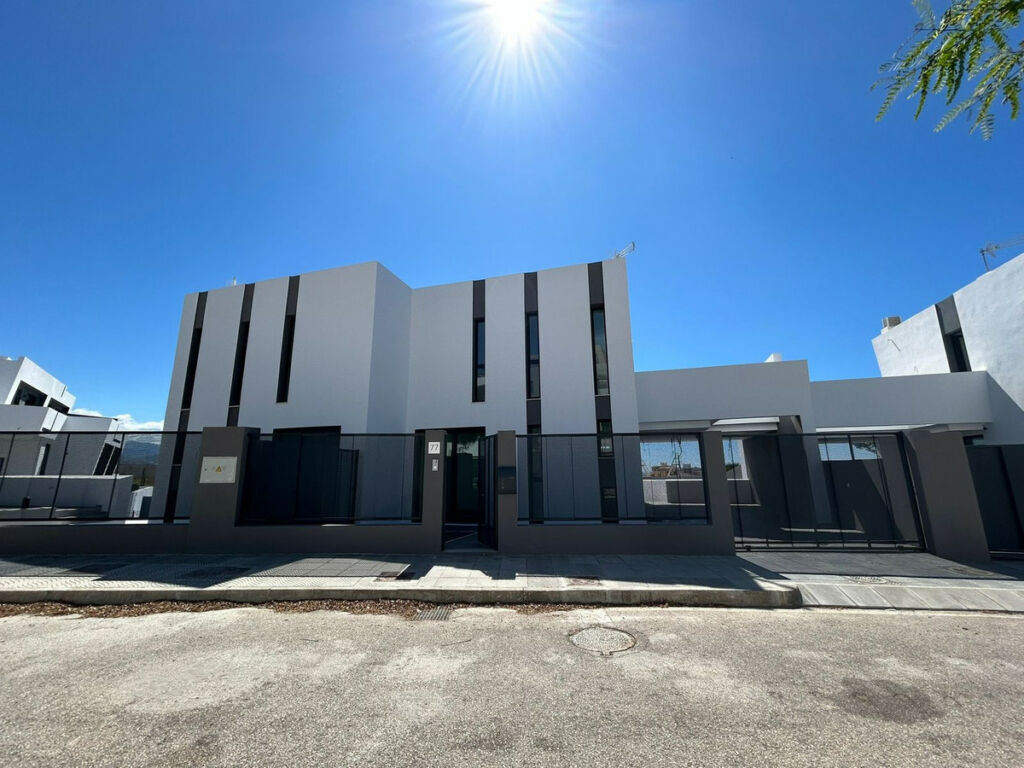Semi-Detached House Torre del Mar Málaga - image 16