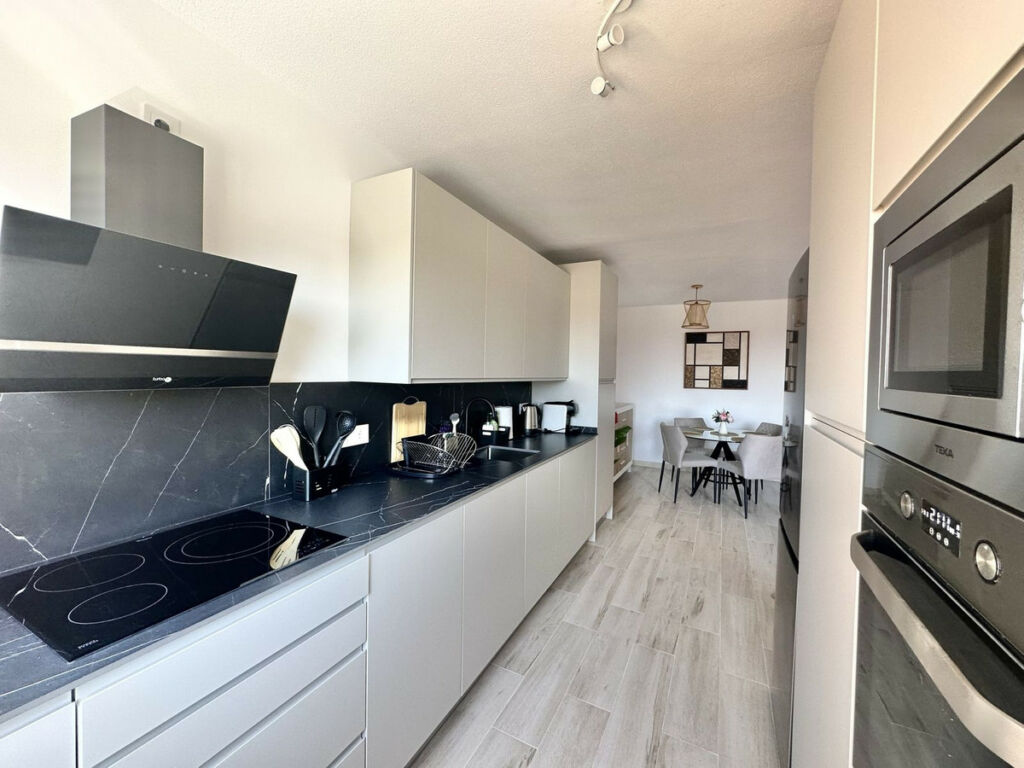 Middle Floor Apartment Calahonda Málaga - image 15
