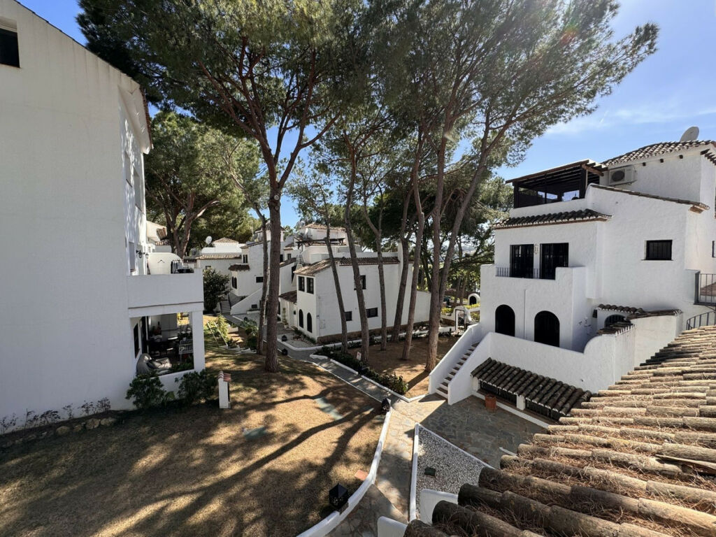 Penthouse Nueva Andalucía Málaga - image 15