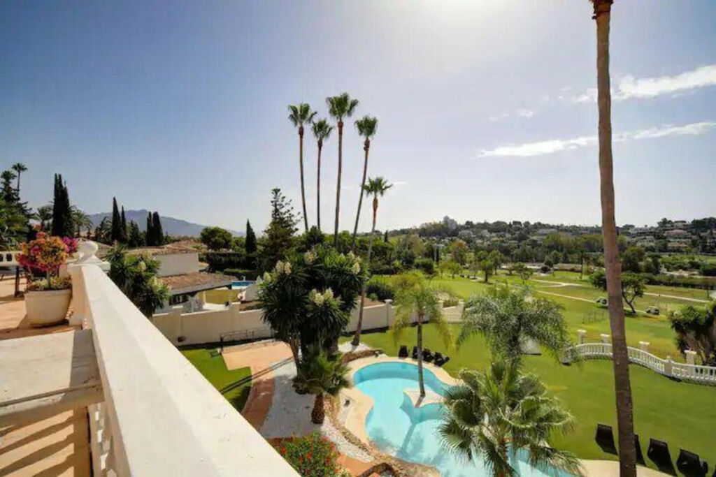 Detached Villa Benahavís Málaga - image 15