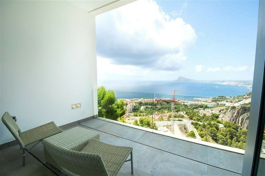 Detached Villa Calpe Alicante - image 16