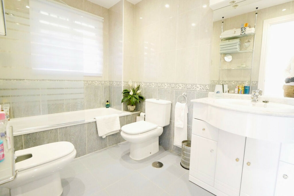 Ground Floor Apartment Calahonda Málaga - image 16