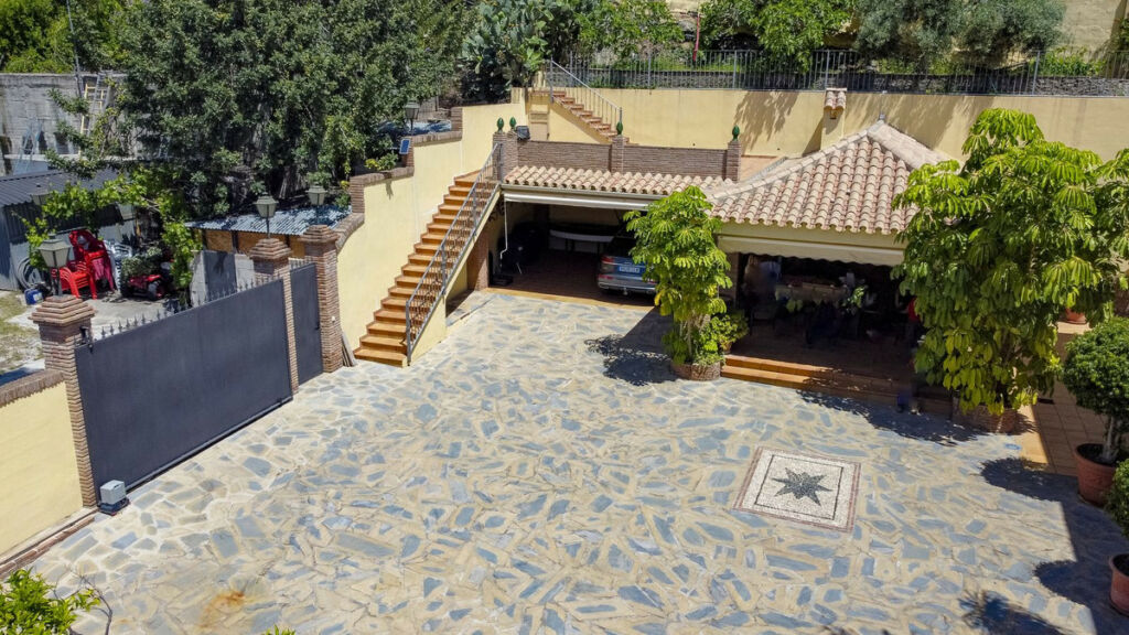 Detached Villa Benahavís Málaga - image 16