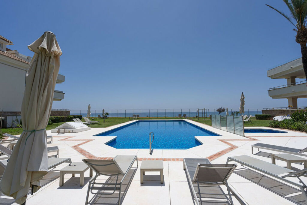 Middle Floor Apartment New Golden Mile Málaga - image 17
