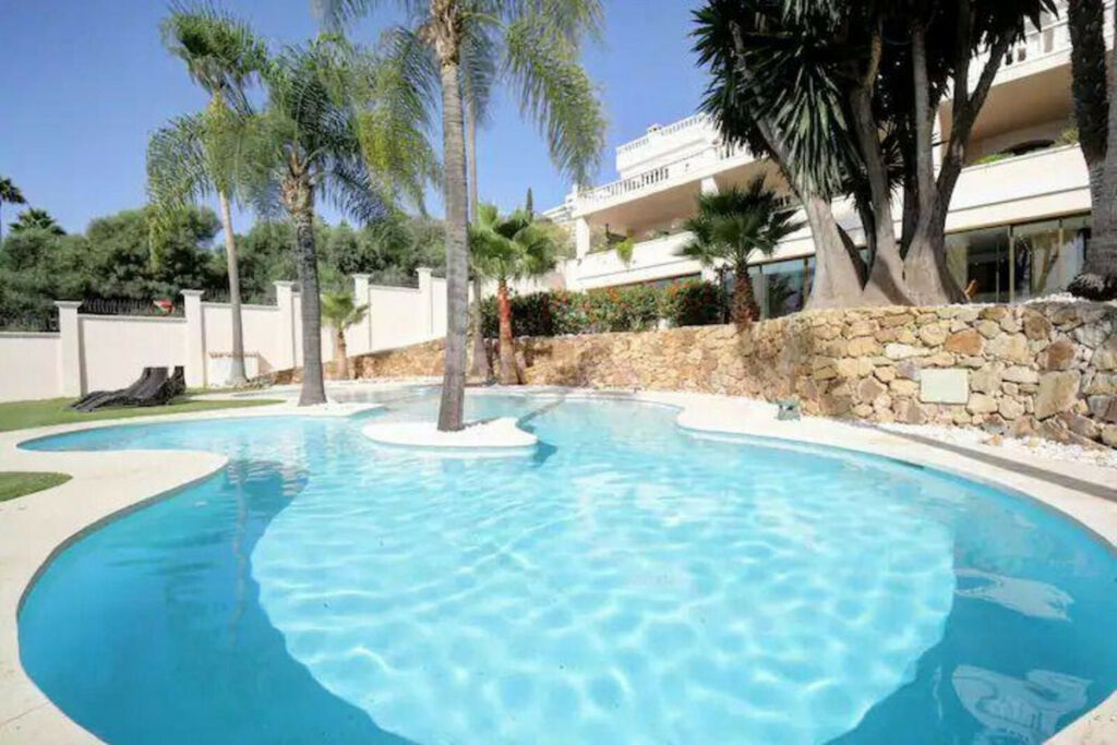 Detached Villa Benahavís Málaga - image 17