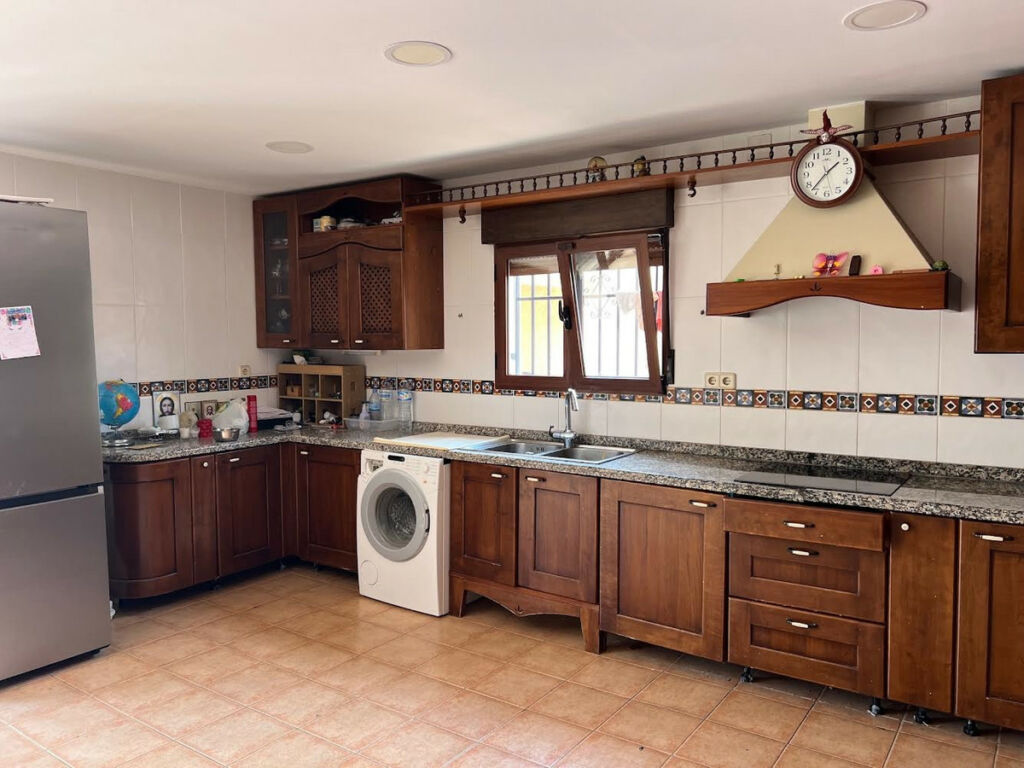 Detached Villa Albir Alicante - image 17