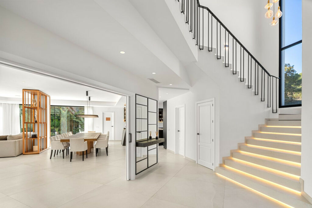 Detached Villa Marbella Málaga - image 18