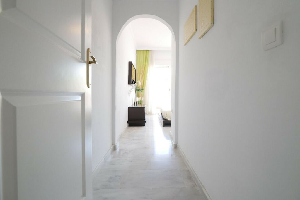 Ground Floor Apartment Calahonda Málaga - image 18
