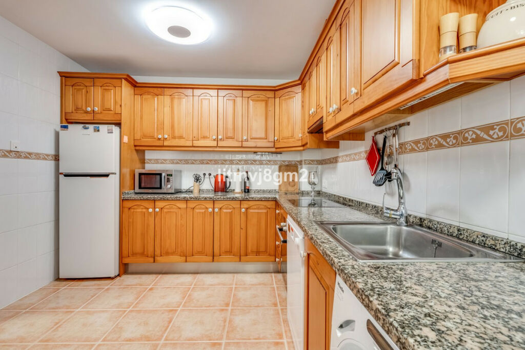Townhouse Calahonda Málaga - image 18