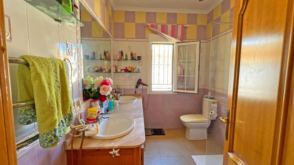 Detached Villa Reserva de Marbella Málaga - image 18