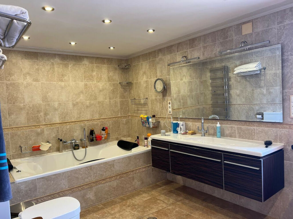 Detached Villa Albir Alicante - image 19