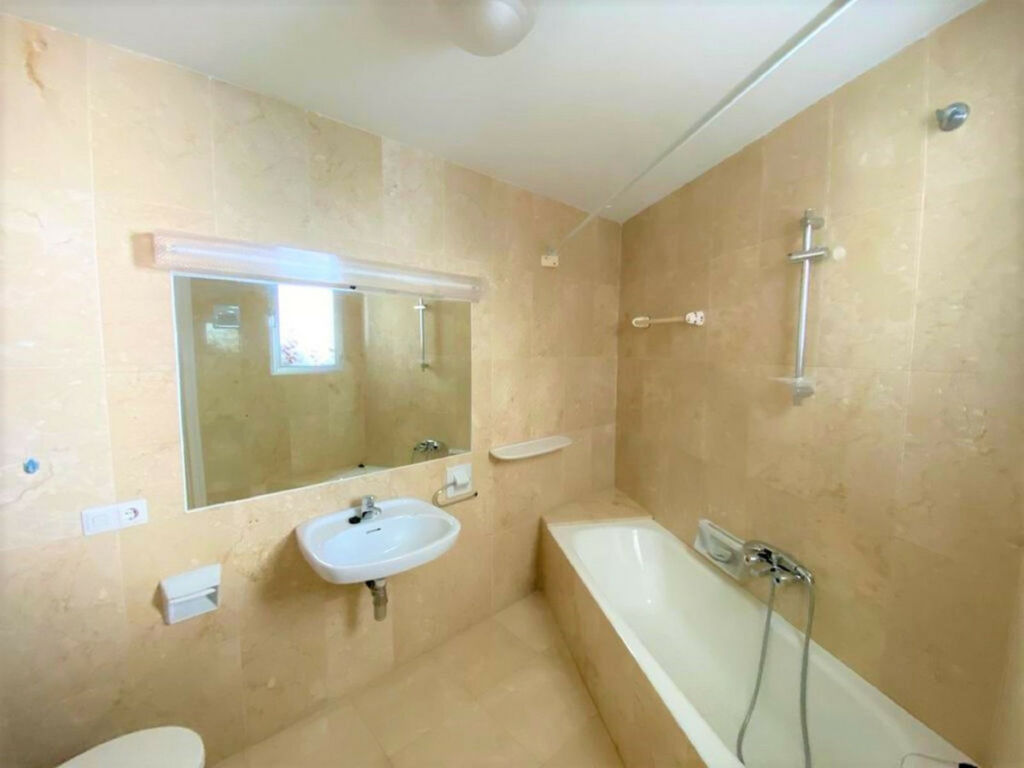 Middle Floor Apartment Guadalmina Alta Málaga - image 20