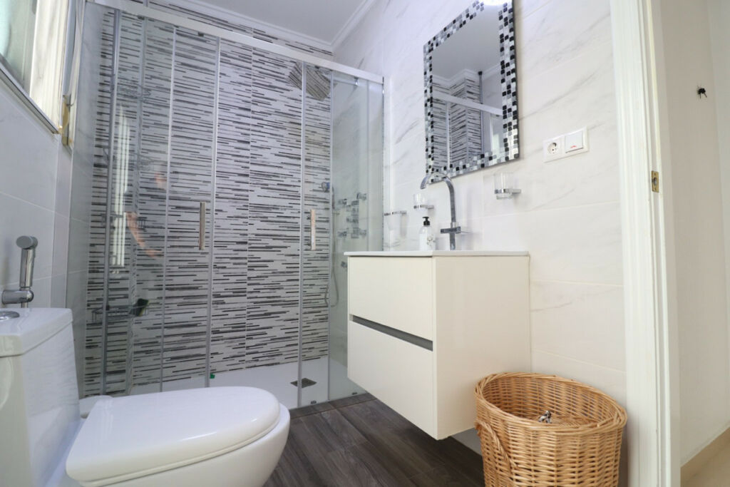 Detached Villa Algorfa Alicante - image 22