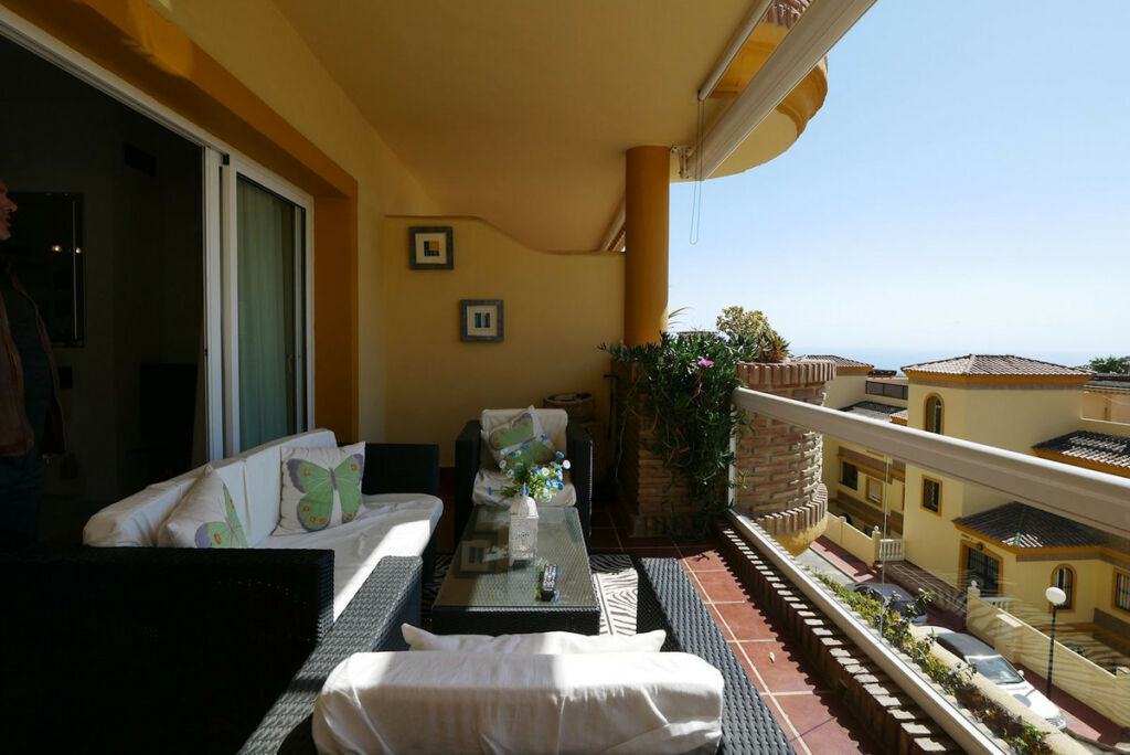 Ground Floor Apartment Calahonda Málaga - image 2