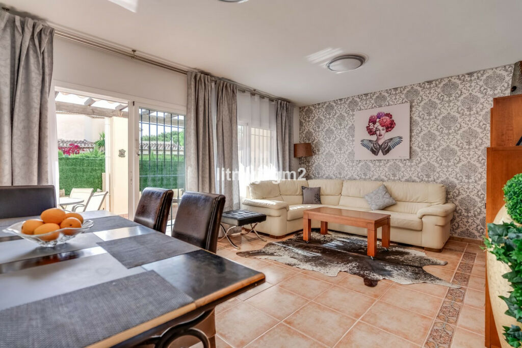 Townhouse Calahonda Málaga - image 2