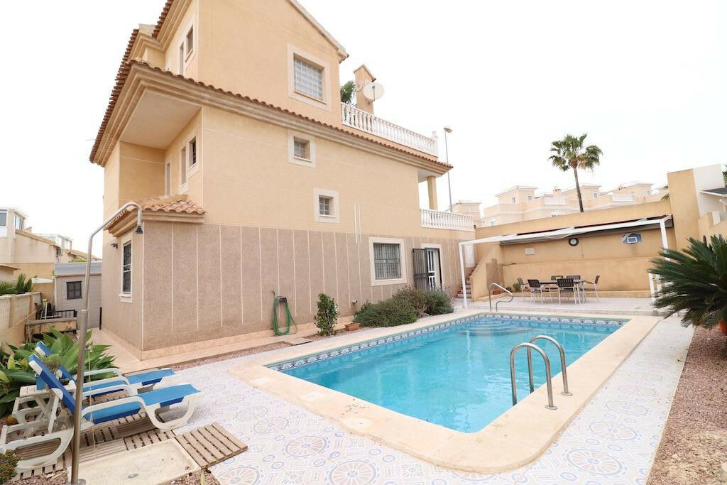 Detached Villa Los Altos Alicante