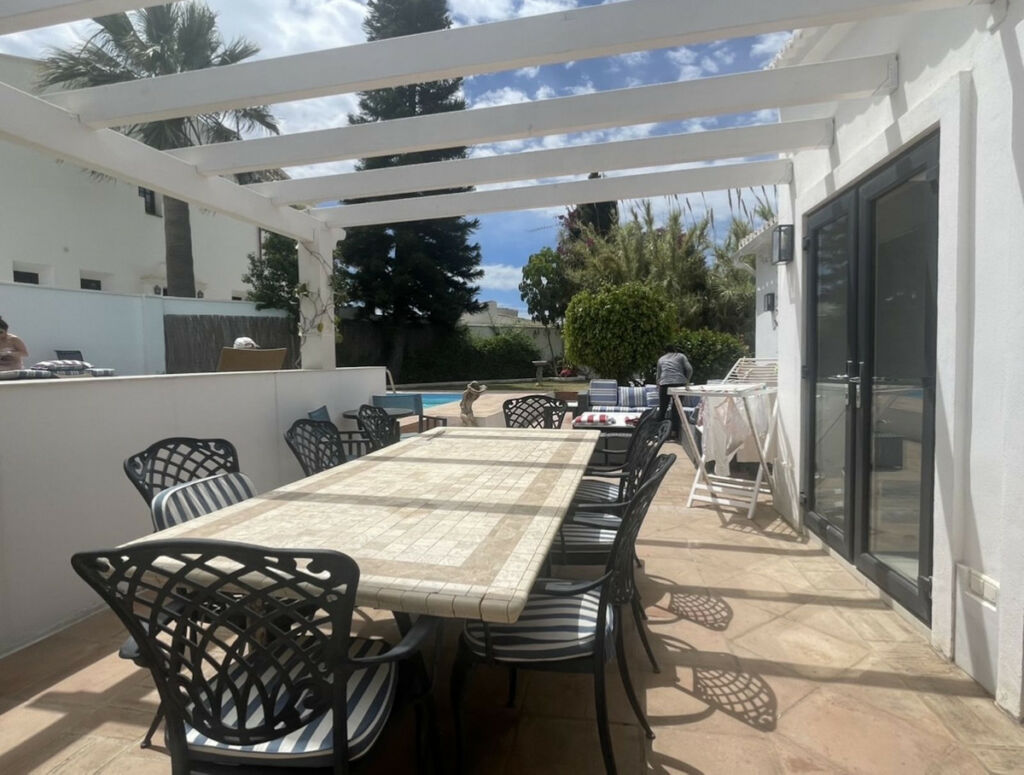 Detached Villa San Pedro de Alcántara Málaga - image 2