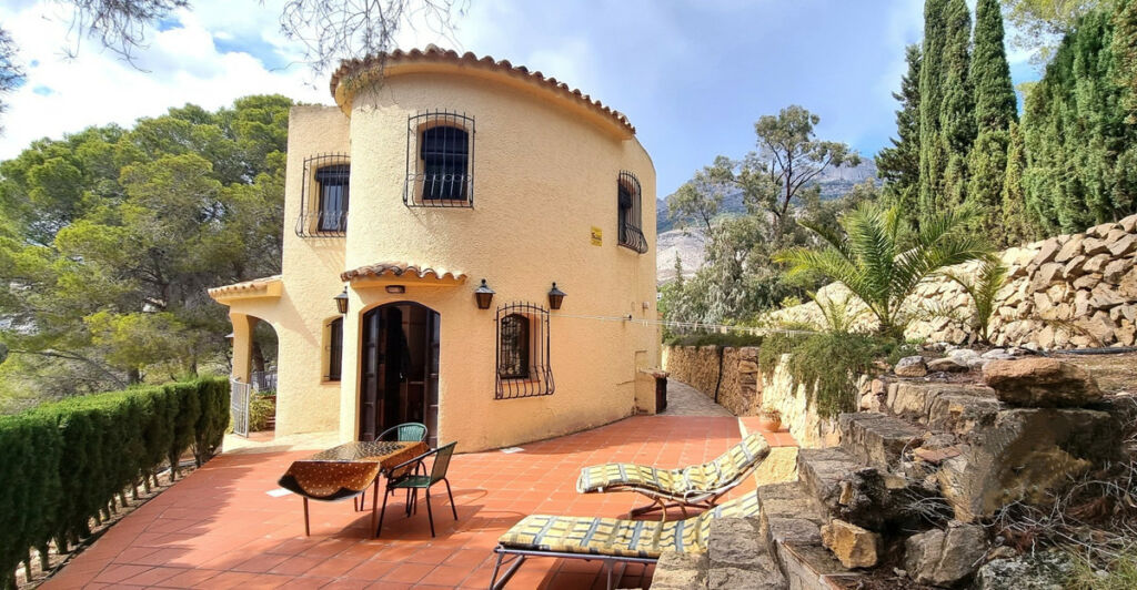 Detached Villa Altea Alicante - image 2