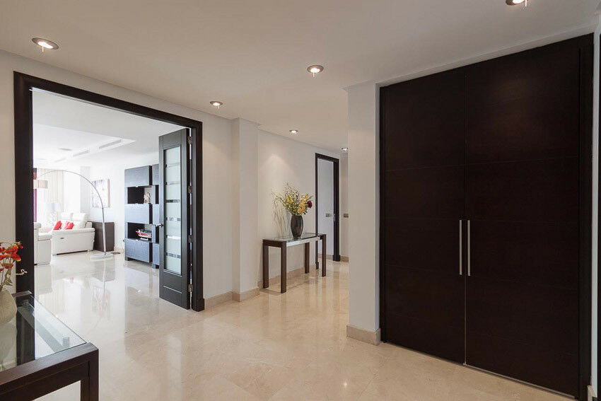 Middle Floor Apartment Puerto Banús Málaga - image 2