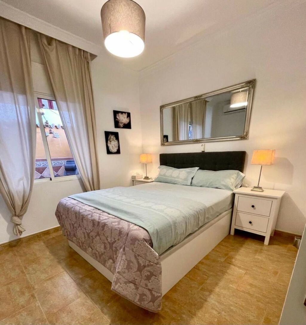Middle Floor Apartment Fuengirola Málaga - image 2