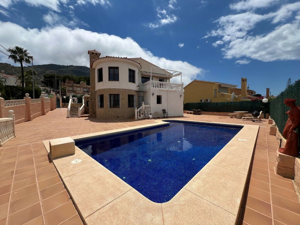 Detached Villa Albir Alicante - image 2
