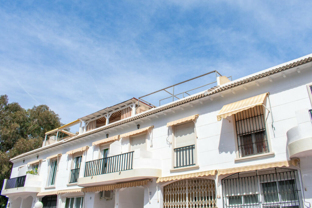 Townhouse Guardamar del Segura Alicante - image 2