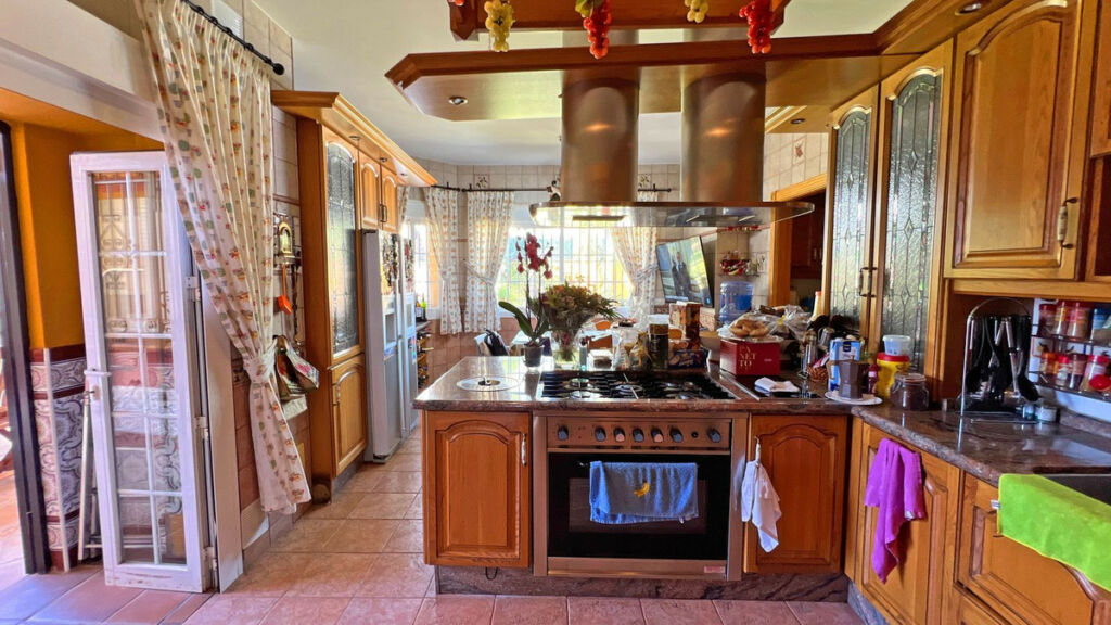 Detached Villa Reserva de Marbella Málaga - image 20