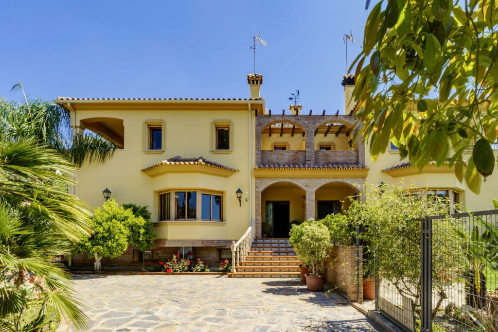 Detached Villa Benahavís Málaga - image 20