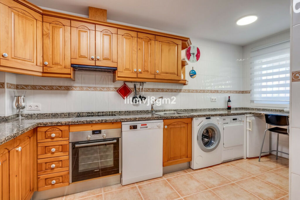Townhouse Calahonda Málaga - image 22