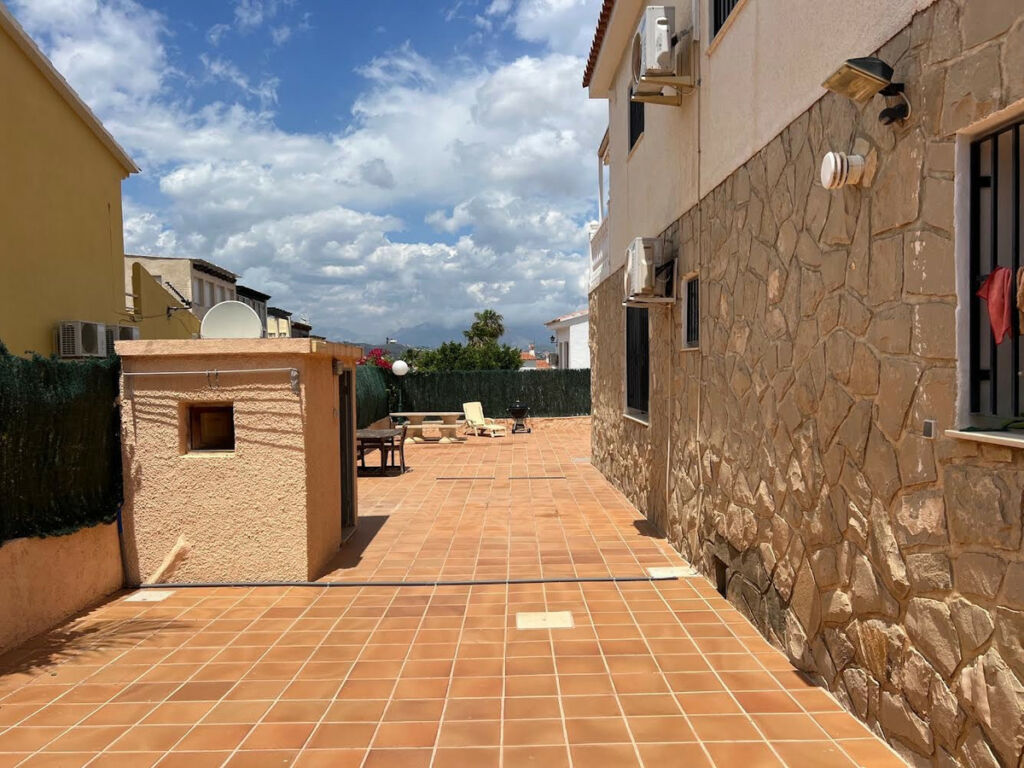 Detached Villa Albir Alicante - image 22